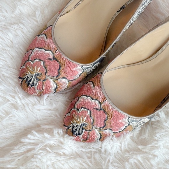 Nine West floral tapestry chunky “Scheila Pump” - Picture 5 of 7
